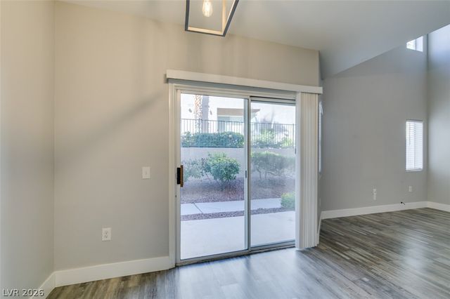 2001 Jade Creek Street 105, Las Vegas, NV 89117