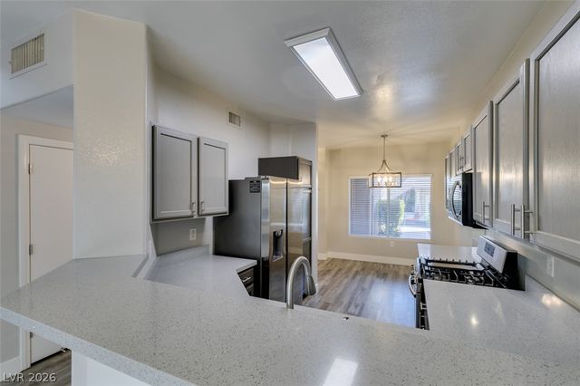 2001 Jade Creek Street 105, Las Vegas, NV 89117