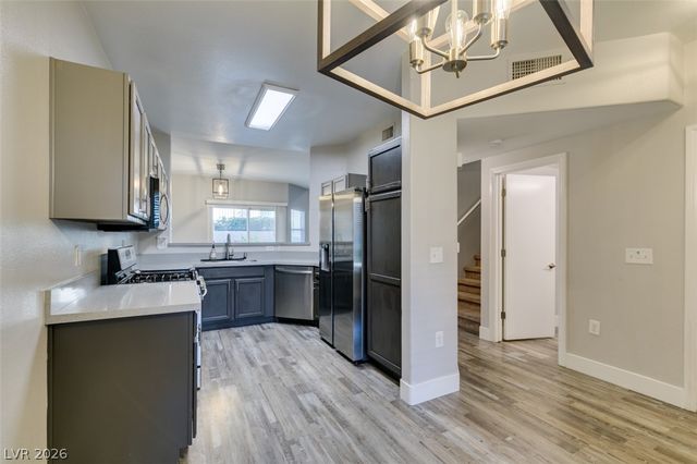 2001 Jade Creek Street 105, Las Vegas, NV 89117