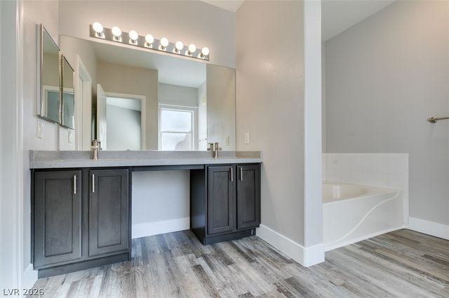 2001 Jade Creek Street 105, Las Vegas, NV 89117