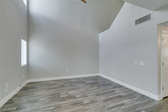 2001 Jade Creek Street 105, Las Vegas, NV 89117