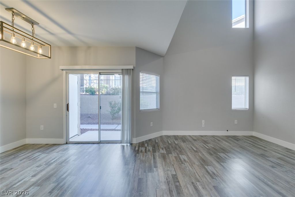2001 Jade Creek Street 105, Las Vegas, NV 89117 — photo 4
