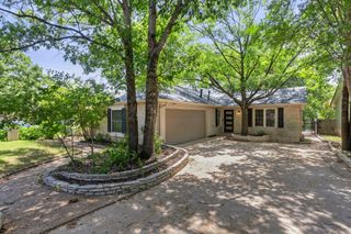 8205 Treehouse LN, Austin, TX 78749