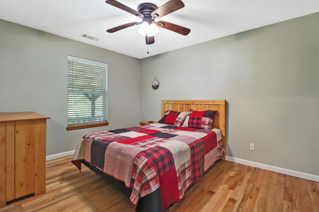 137 Whirlwind Lane, Pikeville, TN 37367
