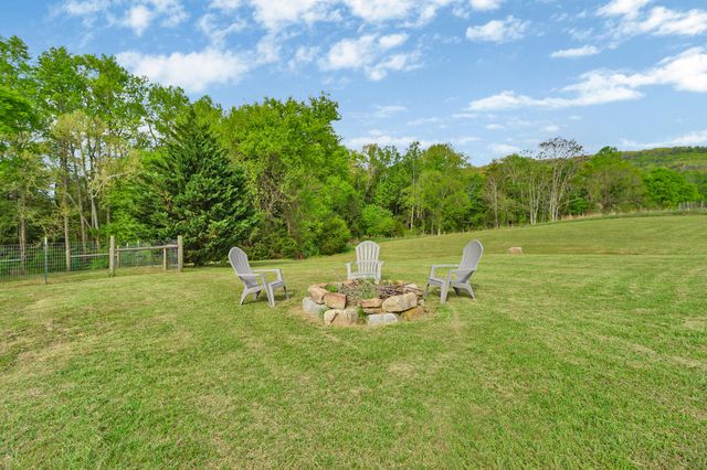 137 Whirlwind Lane, Pikeville, TN 37367