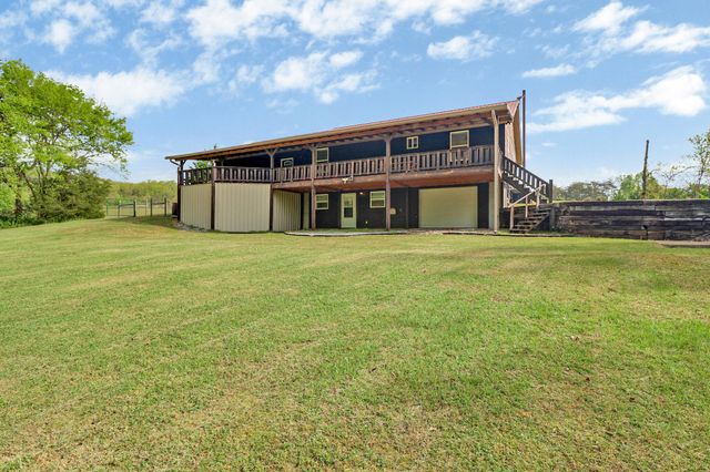 137 Whirlwind Lane, Pikeville, TN 37367