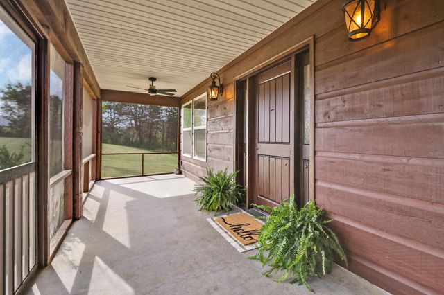 137 Whirlwind Lane, Pikeville, TN 37367