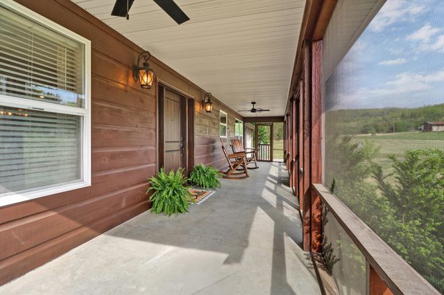 137 Whirlwind Lane, Pikeville, TN 37367
