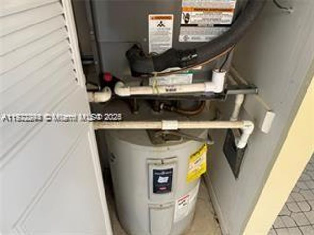 3571 Inverrary Dr 408, Lauderhill, FL 33319