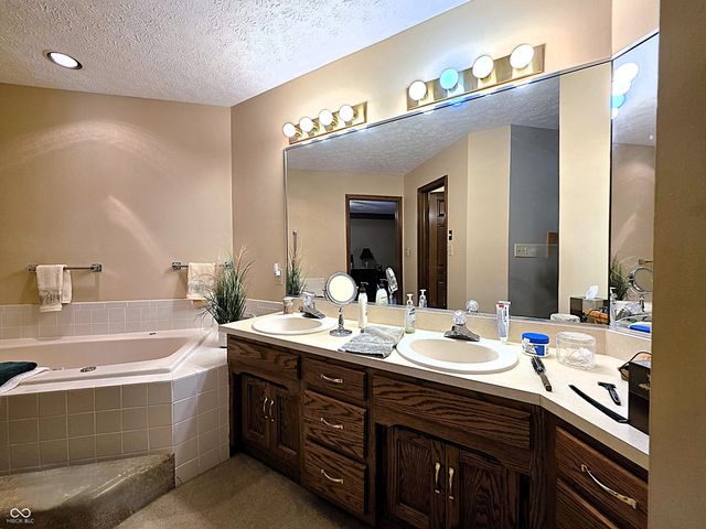 1638 Library Boulevard, Greenwood, IN 46142