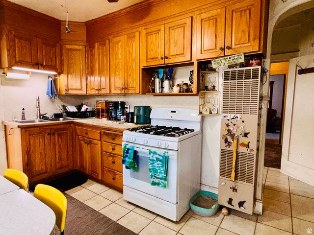 393 W CENTER ST, Springville, UT 84663