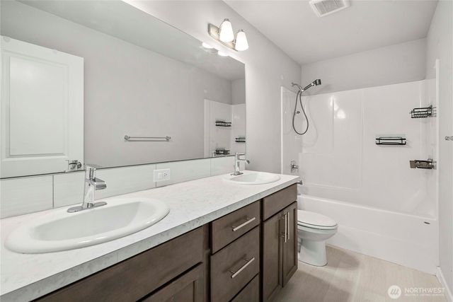 7849 Riverview Court SE, Tumwater, WA 98501