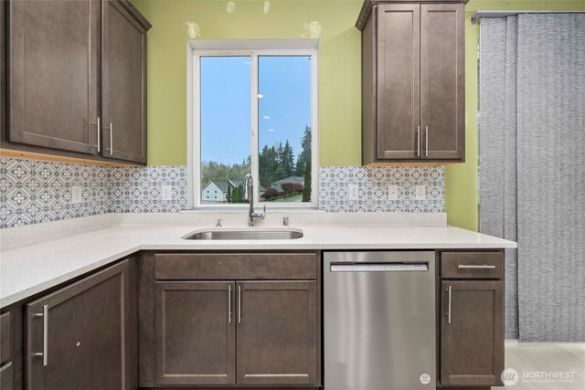 7849 Riverview Court SE, Tumwater, WA 98501