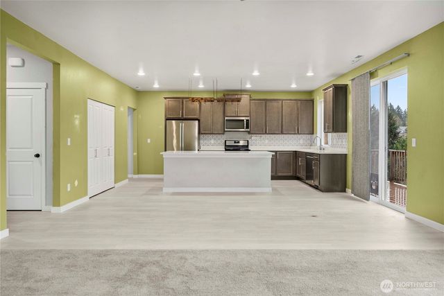 7849 Riverview Court SE, Tumwater, WA 98501