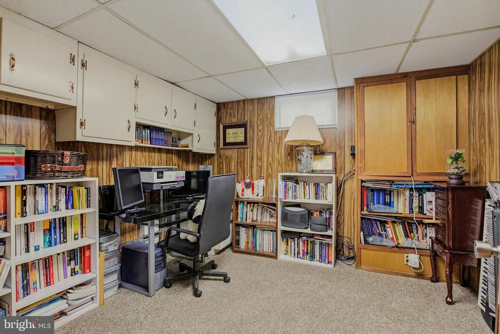 Image 24 of property listing at 13407 JUSTICE RD, Rockville, MD 20853