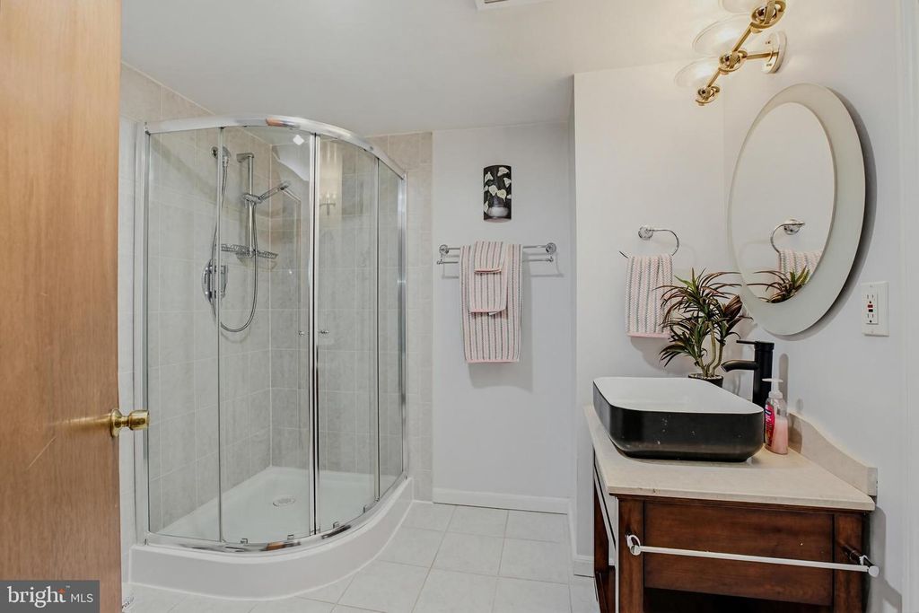 Image 25 of property listing at 13407 JUSTICE RD, Rockville, MD 20853