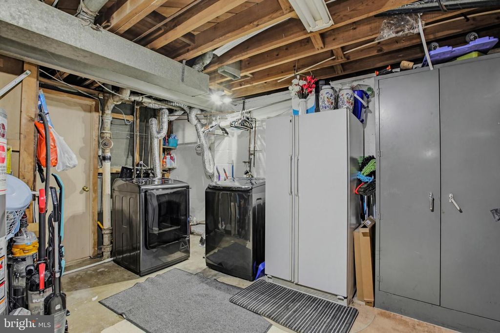 Image 26 of property listing at 13407 JUSTICE RD, Rockville, MD 20853