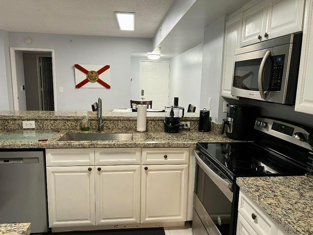 2640 S University Drive 121, Davie, FL 33328