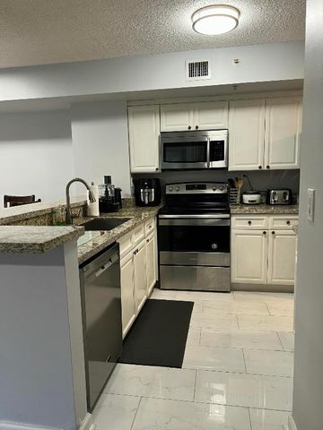 2640 S University Drive 121, Davie, FL 33328