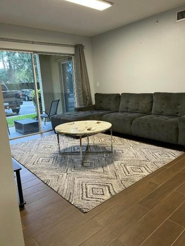 2640 S University Drive 121, Davie, FL 33328