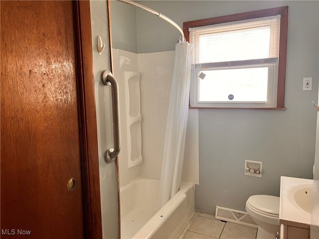 1203 E 17th Street, Ashtabula, OH 44004