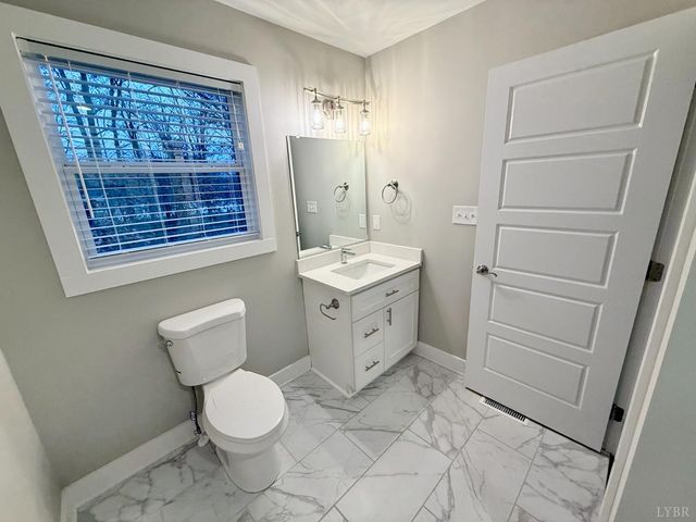 34 Zentry, Lynchburg, VA 24502