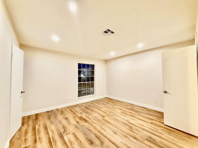 11122 Village Bend Lane 1122, Houston, TX 77072