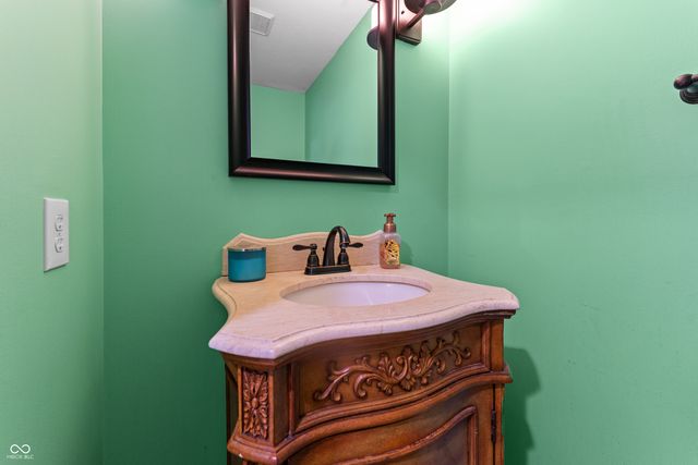 227 Shepherd Court, Greenfield, IN 46140