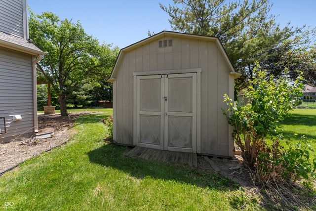 227 Shepherd Court, Greenfield, IN 46140