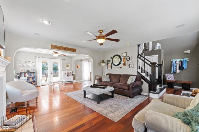 227 Shepherd Court, Greenfield, IN 46140