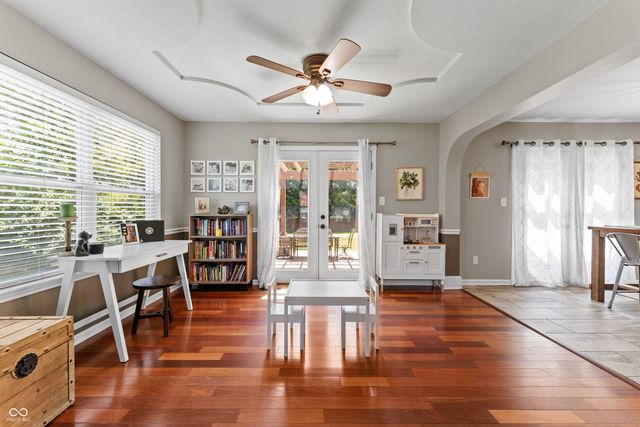 227 Shepherd Court, Greenfield, IN 46140