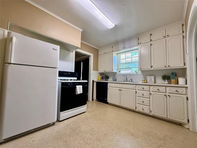 1721 N Market Avenue, Shawnee, OK 74804