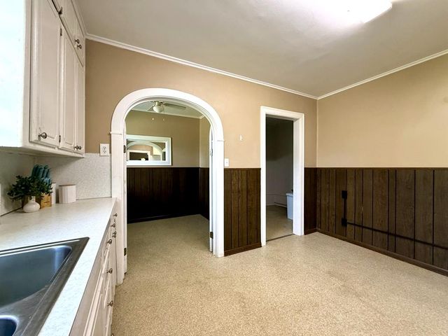 1721 N Market Avenue, Shawnee, OK 74804