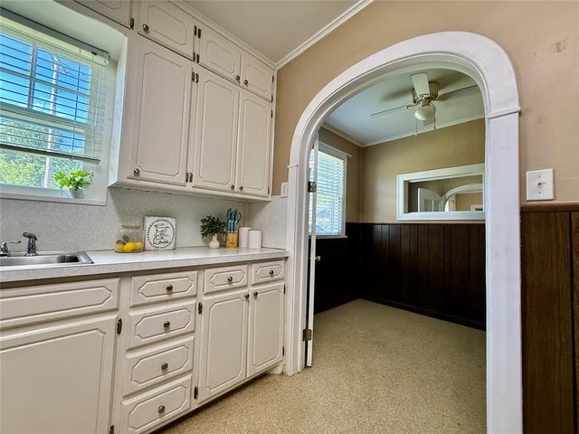 1721 N Market Avenue, Shawnee, OK 74804
