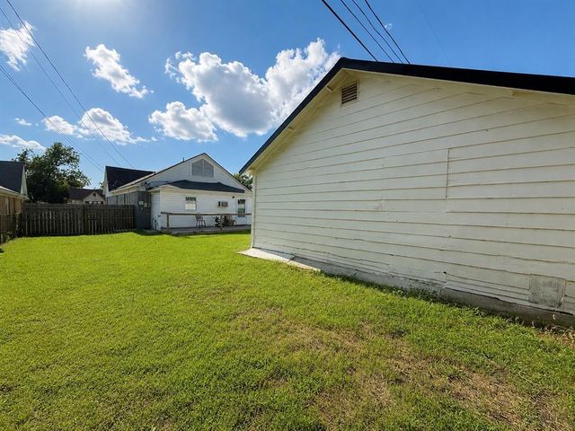 1721 N Market Avenue, Shawnee, OK 74804