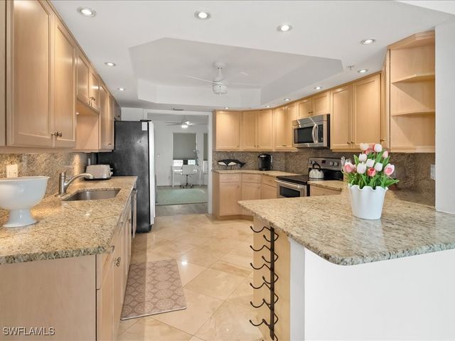 26910 Wedgewood DR 403, Bonita Springs, FL 34134