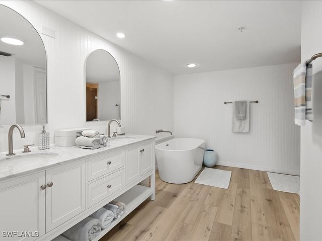 26910 Wedgewood DR 403, Bonita Springs, FL 34134