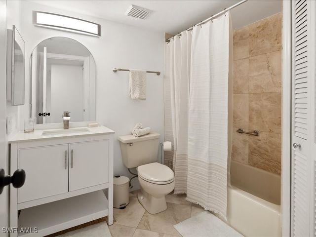 26910 Wedgewood DR 403, Bonita Springs, FL 34134