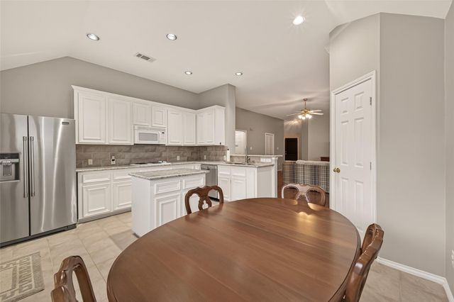 4015 Creek Ridge Lane, Missouri City, TX 77459