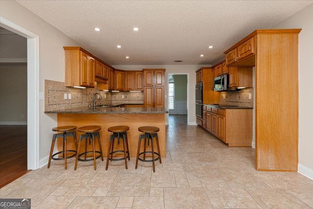 313 Old Farm Road, Perry, GA 31069