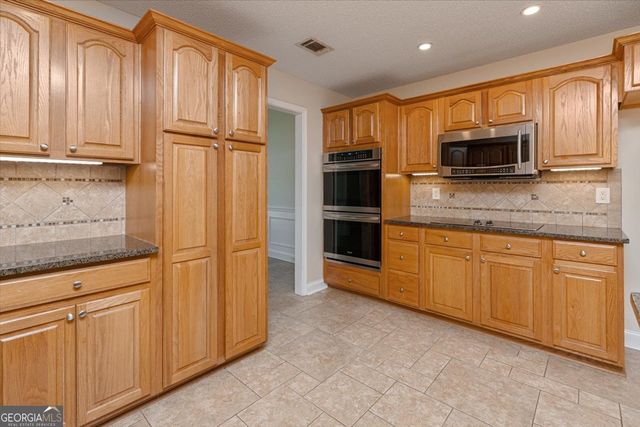 313 Old Farm Road, Perry, GA 31069