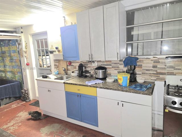 3601 NW 102nd St, Miami, FL 33147