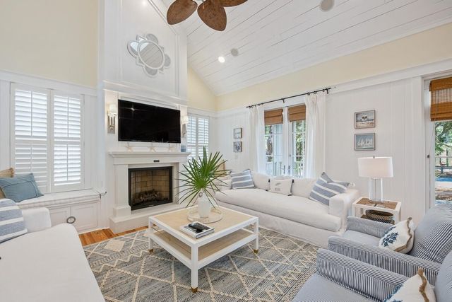 1337 Western Lake Drive, Santa Rosa Beach, FL 32459