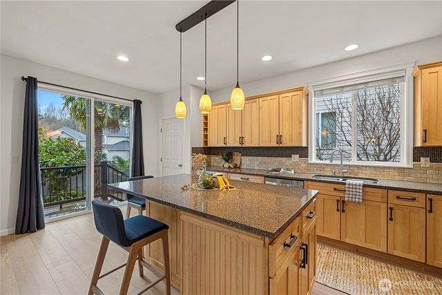 319 Shadow Place SE, Renton, WA 98059