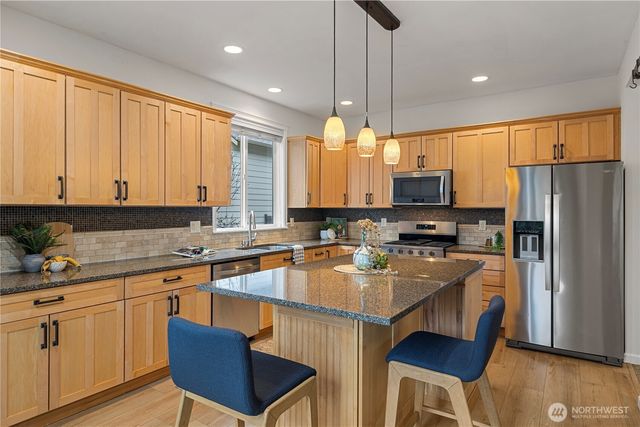 319 Shadow Place SE, Renton, WA 98059