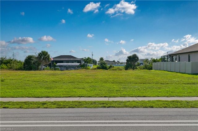 2517 Surfside BLVD, Cape Coral, FL 33914