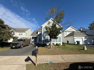 7 Elsie Drive, Plainsboro, NJ 08536