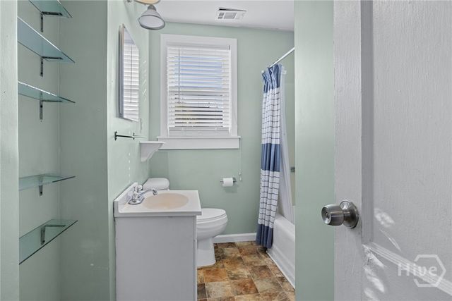 2825 Wicklow Street, Savannah, GA 31404