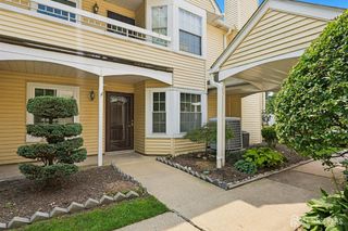70 Mill Run W, Hightstown, NJ 08520
