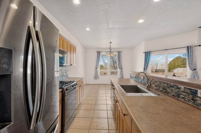 227 MONTE LARGO Drive NE, Albuquerque, NM 87123